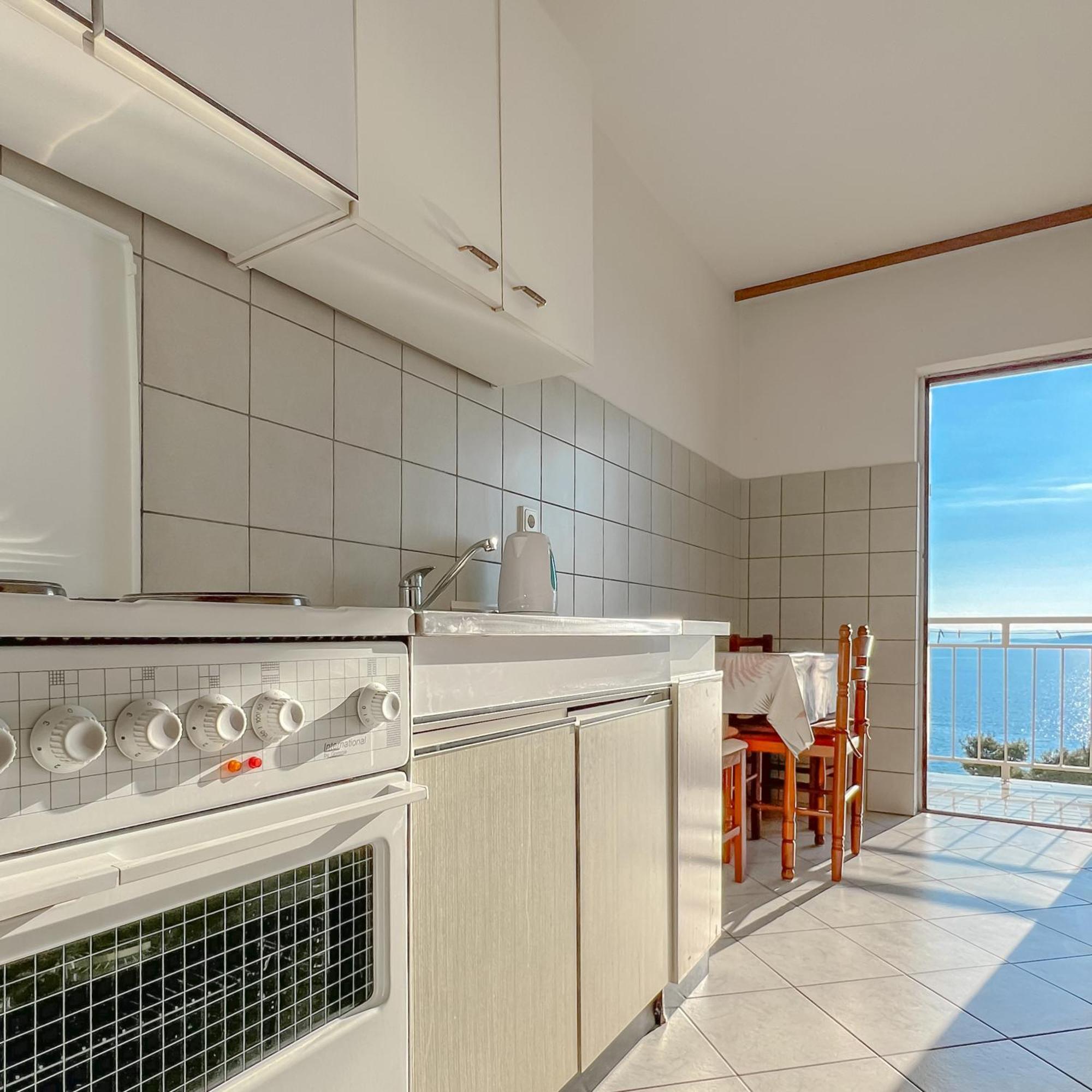 Seaside Apartments And Rooms Baska Voda Luaran gambar