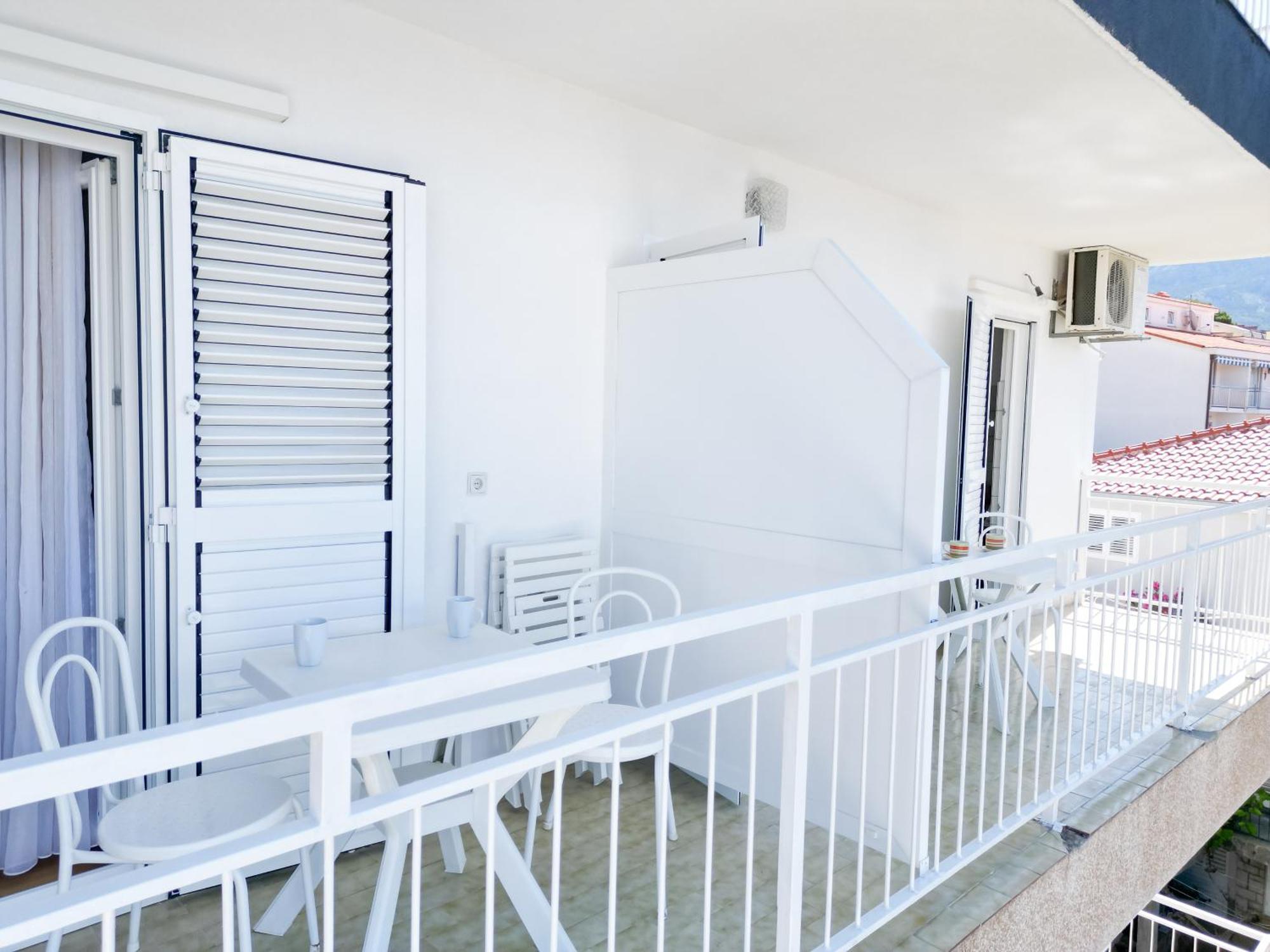 Seaside Apartments And Rooms Baska Voda Luaran gambar