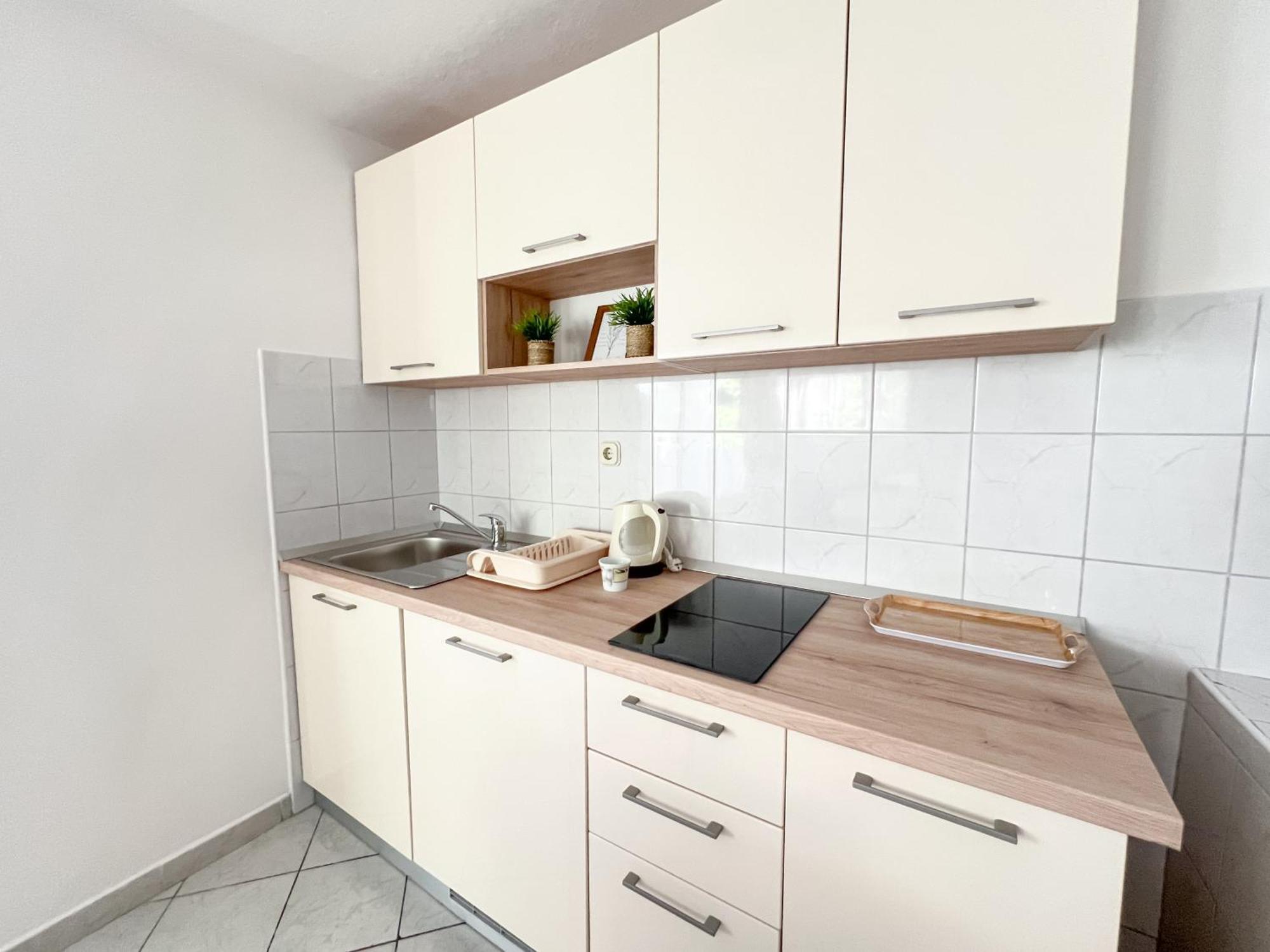 Seaside Apartments And Rooms Baska Voda Luaran gambar
